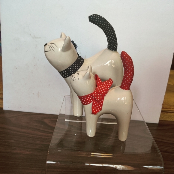 Enesco Cat Figurine Pair with Red and Black Scarves - Picture 3 of 4